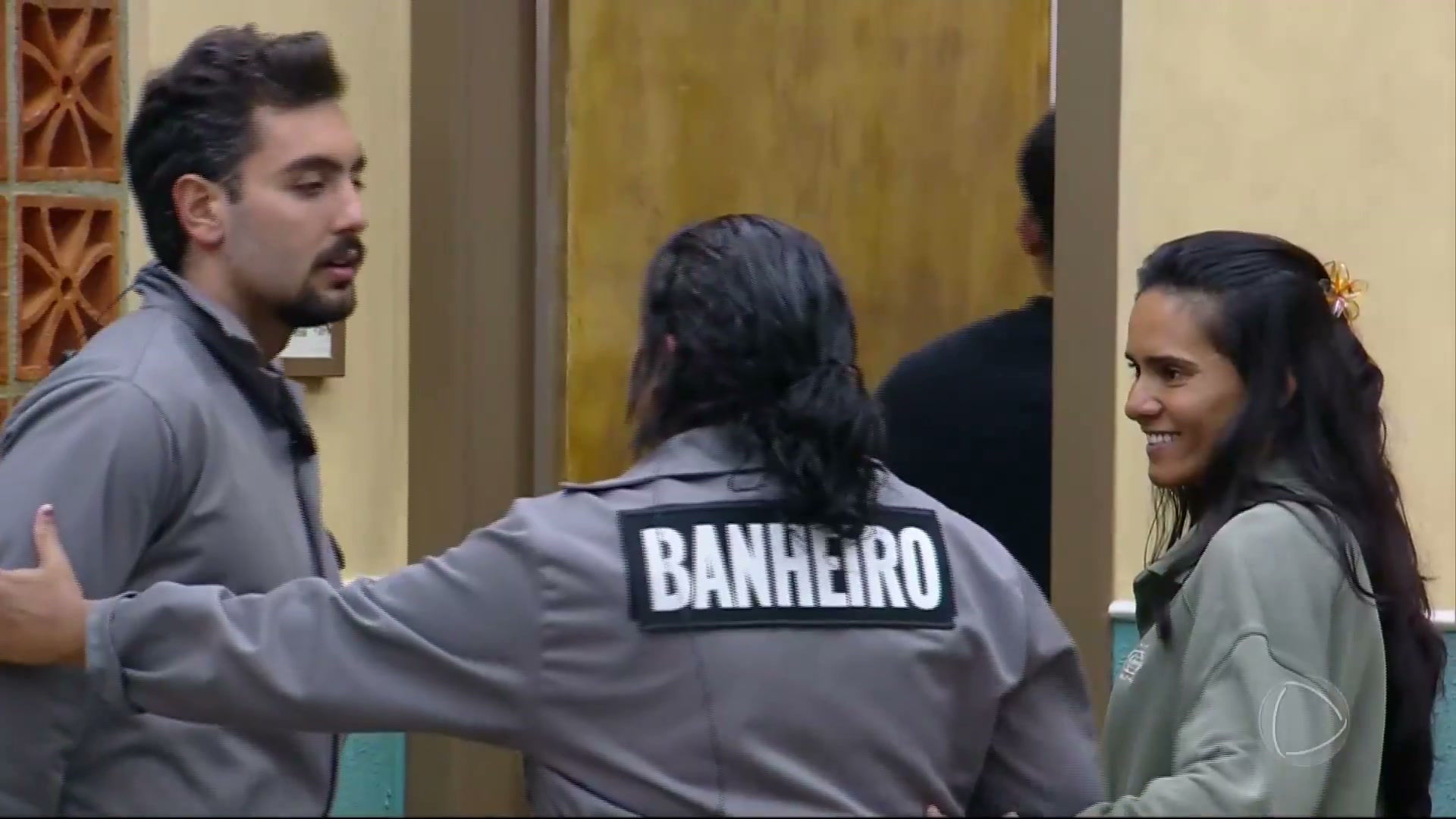 Luis Fellipe escreve sonso no espelho contra Matheus Casa do Patrão