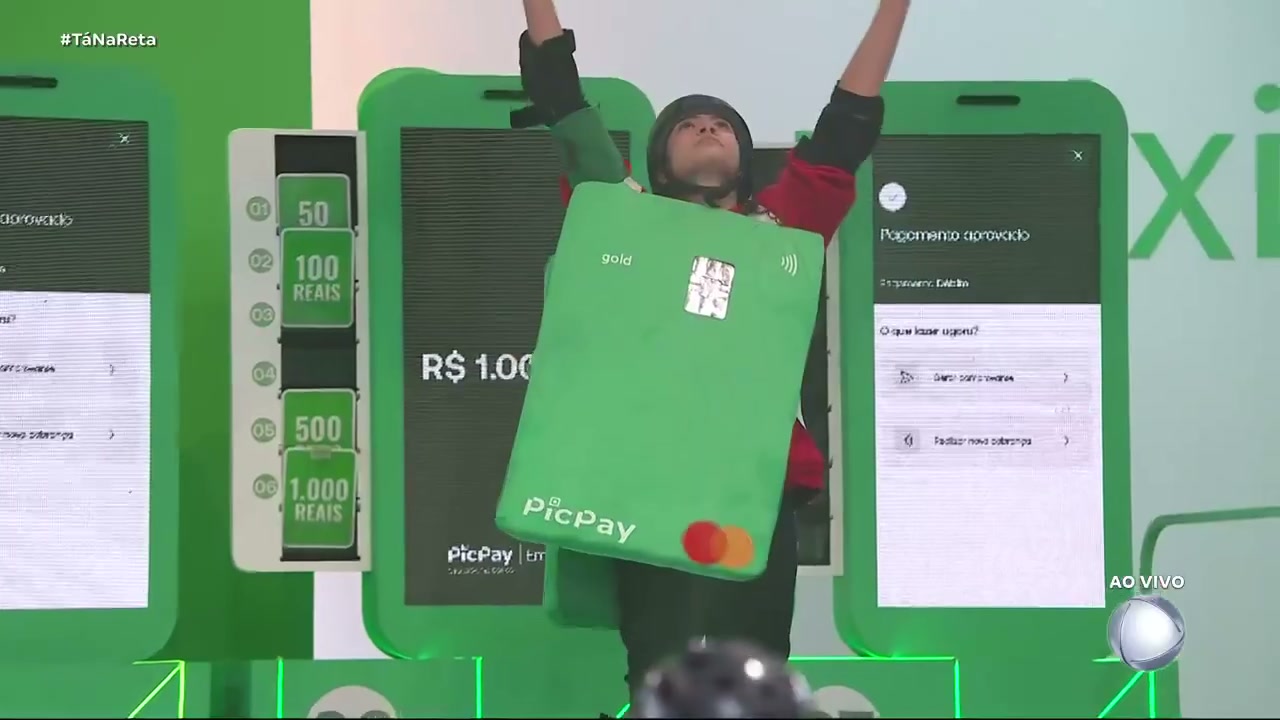 Andressa comemora a vitória na Prova do Voto da Casa do Patrão, na arena temática do PicPay